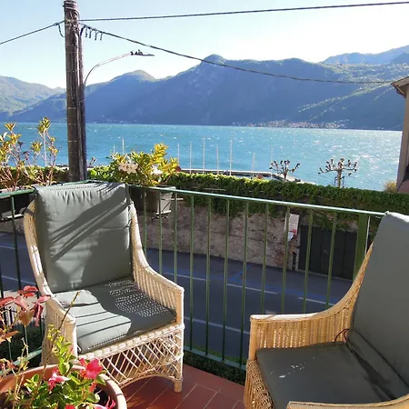 A Dream On The Via Roma アパート